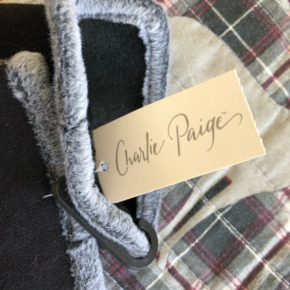 NWT gloves, size small - Picture 5 of 5